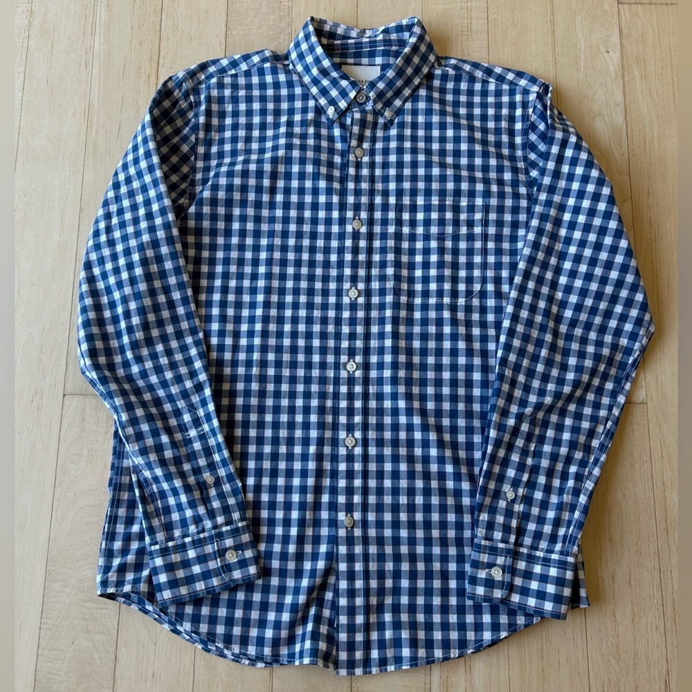 American Eagle Men’s Blue/White Checked Cotton Button Down Shirt - Size Medium